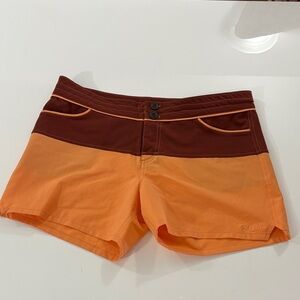 PATAGONIA: Women's Brown and Orange Athletic Shorts size 6